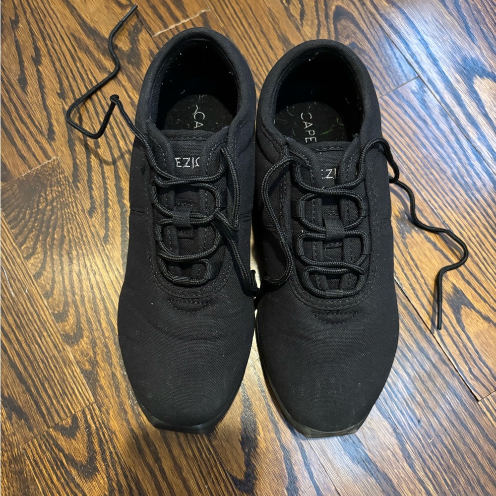 Capezio Women’s Black Jazz Sneakers